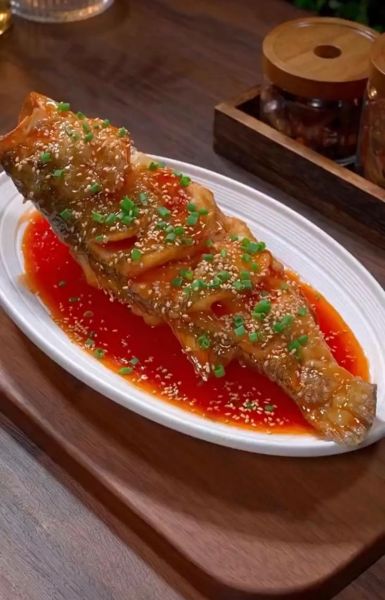 糖醋鱼怎么做_糖醋鱼的做法视频详细步骤