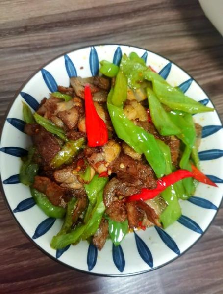 辣椒炒肉家常做法_辣椒炒肉怎么做好吃