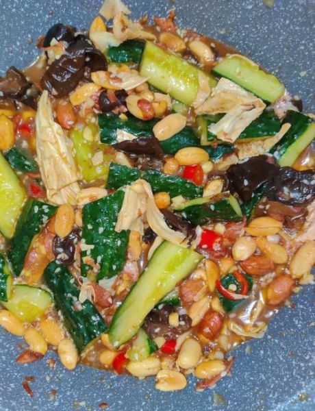 凉拌青瓜怎么做才脆_凉拌青瓜要不要焯水