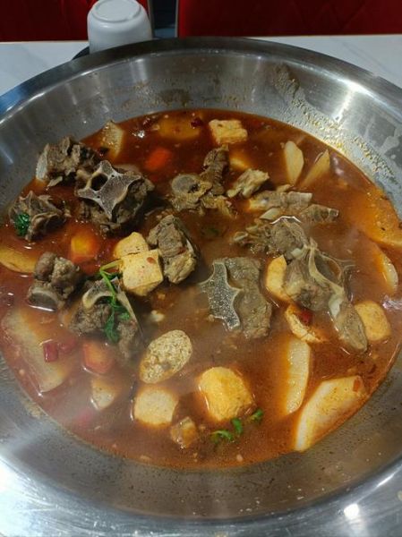 羊肉火锅怎么做_羊肉火锅去膻味的方法