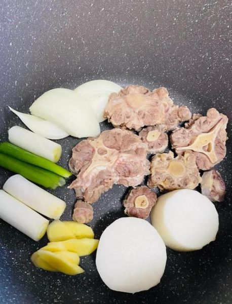 韩式牛尾汤怎么做_正宗牛尾汤需要炖多久