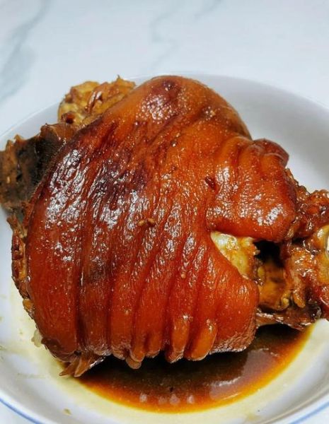 扒肘子怎么做才软糯_家庭版不翻车秘诀