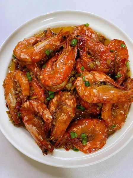 家常炒大虾怎么做好吃_家常炒大虾用不用焯水