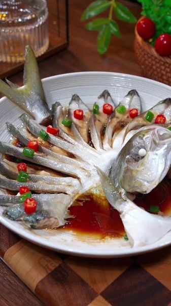 清蒸金鲳鱼怎么蒸才鲜嫩_清蒸金鲳鱼用大火还是小火