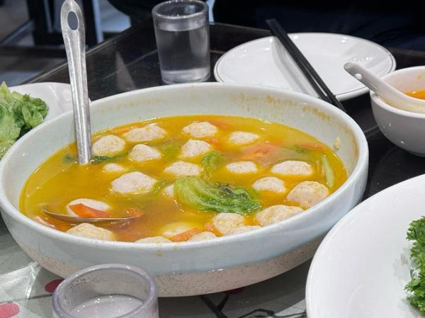 鱼丸怎么做才弹牙_鱼丸为什么一煮就散