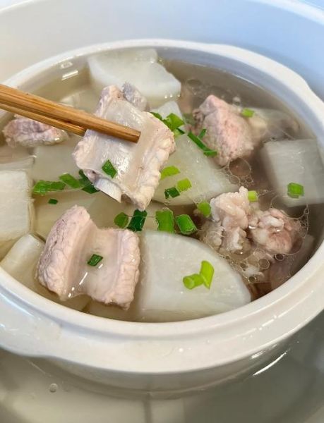 白萝卜炖排骨怎么做_白萝卜炖排骨要焯水吗