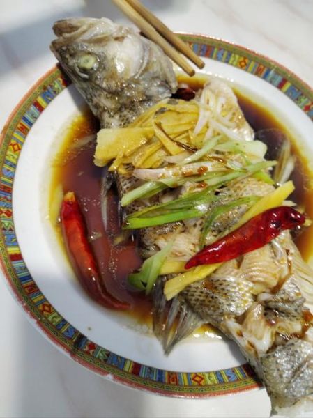 清蒸鱼怎么做_清蒸鱼蒸几分钟最好