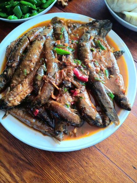 炖泥鳅的家常做法_泥鳅怎么炖才没土腥味