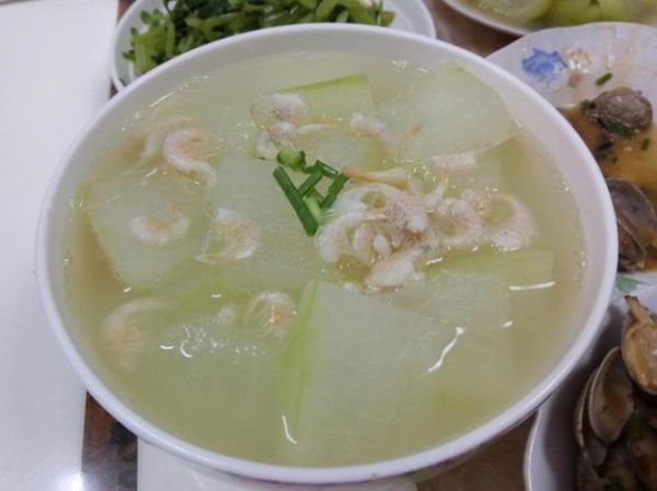 虾皮冬瓜汤怎么做_冬瓜汤要不要焯水