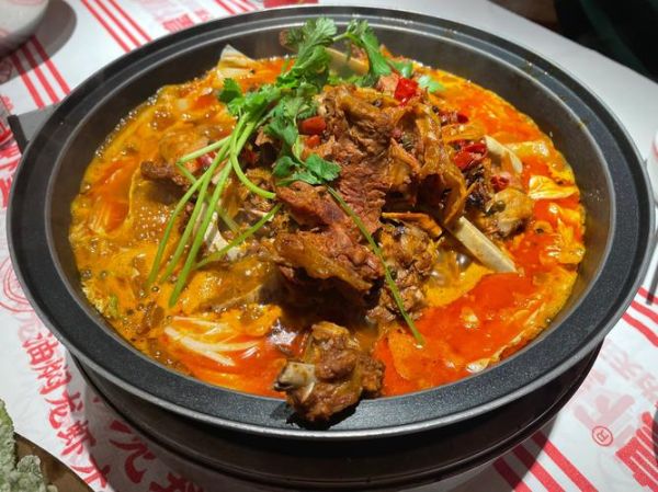 羊蝎子火锅怎么做_羊蝎子火锅底料配方