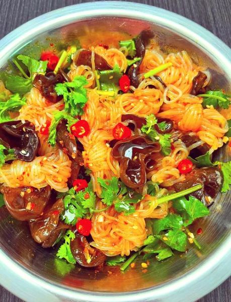 凉拌魔芋怎么做好吃_凉拌魔芋丝热量高吗