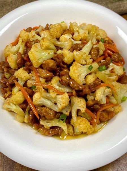 花菜炒肉怎么炒才脆_花菜炒肉的家常做法