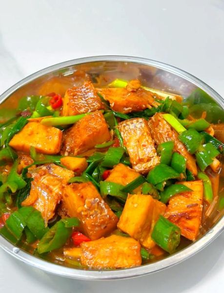 咸鱼怎么做才好吃_咸鱼炒什么最下饭