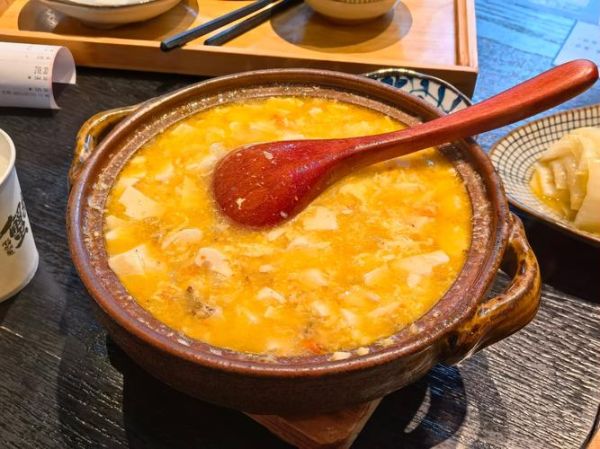 蟹黄豆腐怎么做才好吃_蟹黄豆腐的家常做法