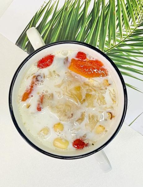 木瓜炖牛奶怎么做_木瓜炖牛奶的功效与禁忌