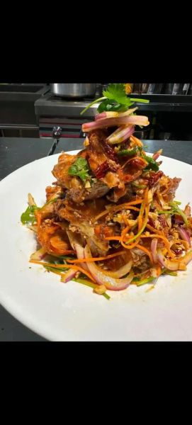 拌鸡架的做法_鸡架怎么拌才好吃