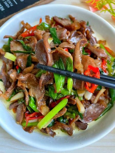 家常炒鸡胗怎么做_鸡胗焯水几分钟才脆嫩