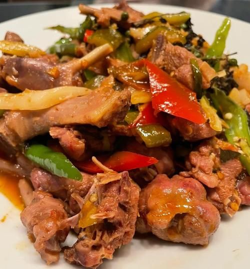 姜爆鸭怎么做才够香_姜爆鸭用老姜还是嫩姜