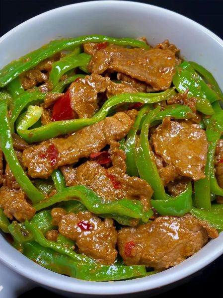 青椒炒牛肉丝怎么做_牛肉丝怎么炒才嫩