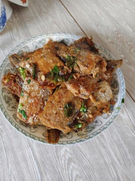 家常炖刀鱼怎么做_刀鱼炖多久才入味