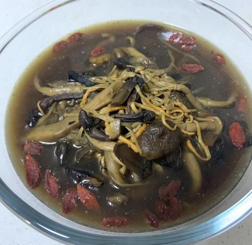 菌汤的做法大全_如何熬出奶白色菌汤