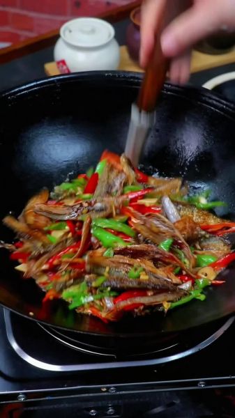 干小鱼仔怎么做好吃_干小鱼仔的做法大全集