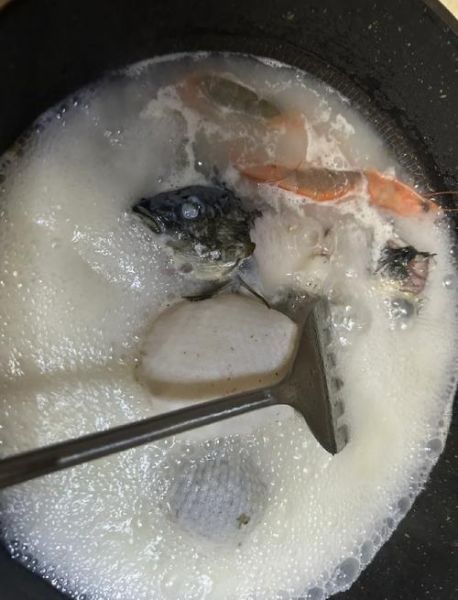 通草鲫鱼汤怎么做_通草鲫鱼汤下奶吗