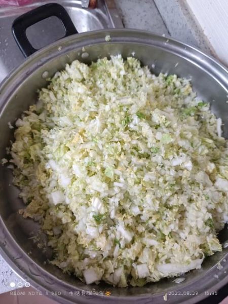 香菇白菜肉馅饺子怎么做_香菇白菜饺子馅怎么调才好吃