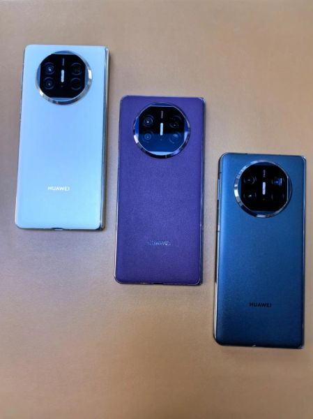 华为曲屏手机有哪几款_华为曲屏手机型号大全