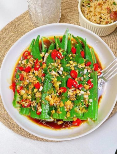 秋葵怎么炒好吃_秋葵凉拌要不要焯水