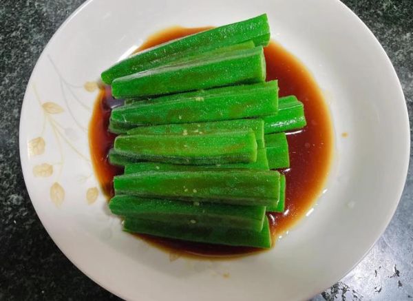秋葵怎么炒好吃_秋葵凉拌要不要焯水