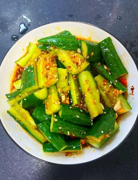 拌黄瓜怎么做好吃_拌黄瓜需要焯水吗