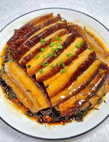 梅干菜扣肉怎么做_扣肉软糯不腻的秘诀