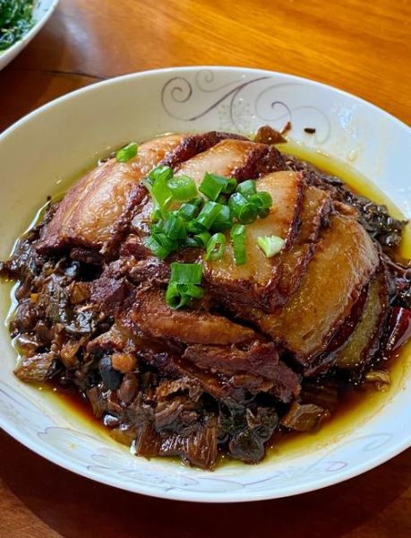 梅干菜扣肉怎么做_扣肉软糯不腻的秘诀