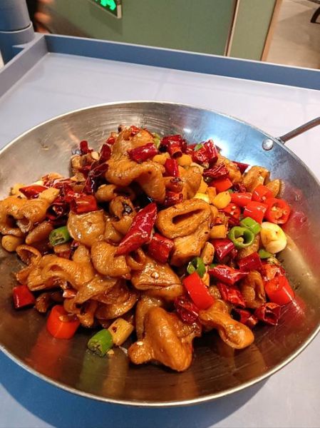 干锅肥肠怎么做_干锅肥肠的家常做法