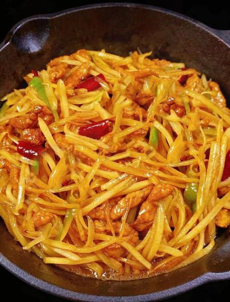 土豆丝炒肉怎么做_土豆丝炒肉的家常做法