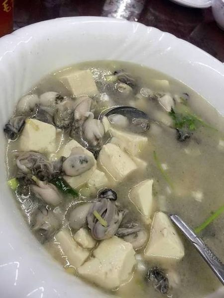 茼蒿炖豆腐怎么做_茼蒿炖豆腐需要焯水吗