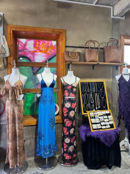 衣衫漂绝是什么意思_衣衫漂绝出自哪里