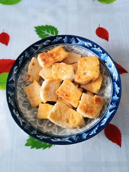香煎豆腐怎么做好吃_家常香煎豆腐的做法步骤