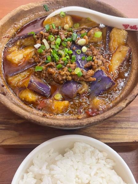 砂锅肉末茄子煲怎么做_茄子煲用哪种茄子最好