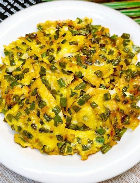 豆角炒鸡蛋怎么做_豆角炒鸡蛋需要焯水吗