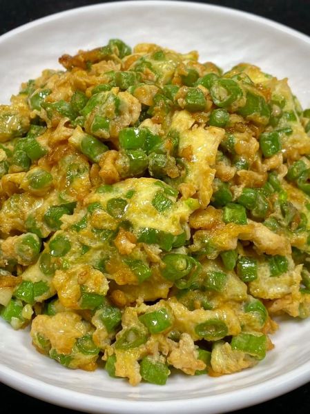 豆角炒鸡蛋怎么做_豆角炒鸡蛋需要焯水吗