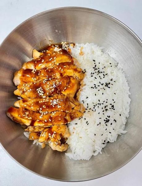 照烧鸡肉饭怎么做_照烧汁比例怎么调