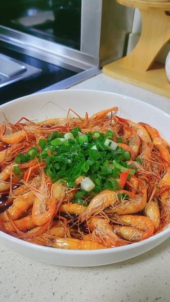 葱油虾怎么做_家常葱油虾的做法窍门