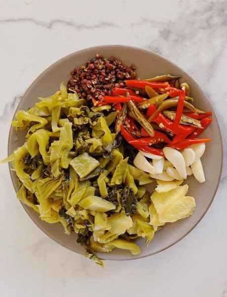 酸菜豆腐怎么做_酸菜豆腐的做法步骤