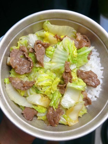 白菜炒肉怎么炒好吃_白菜炒肉家常做法步骤