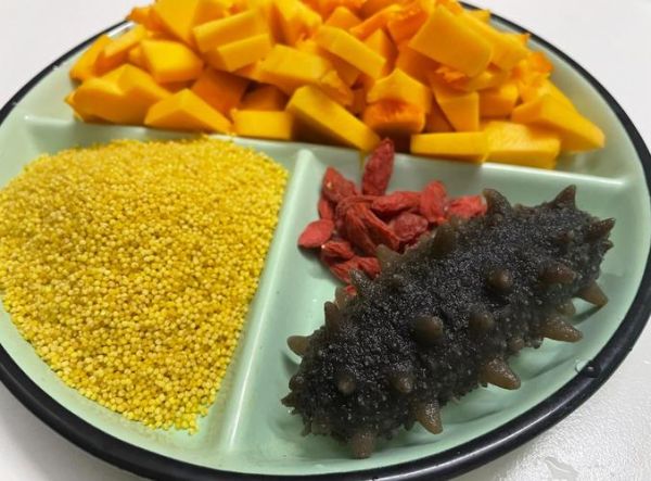 小米炖海参的做法_海参怎么炖才软糯不腥