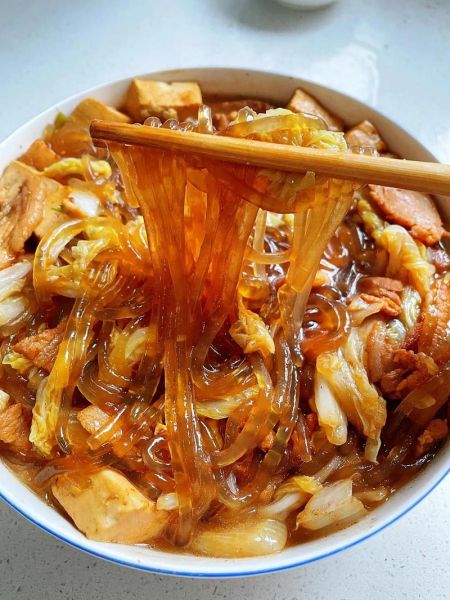 白菜炖豆腐怎么做_白菜炖豆腐的家常做法