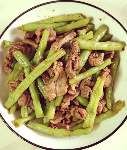 豆角炒肉怎么炒好吃_豆角炒肉用焯水吗