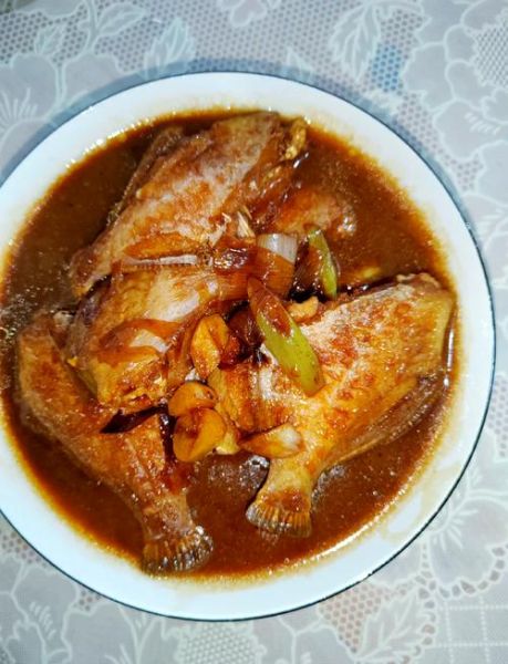 红烧扒皮鱼怎么做_红烧扒皮鱼的家常做法